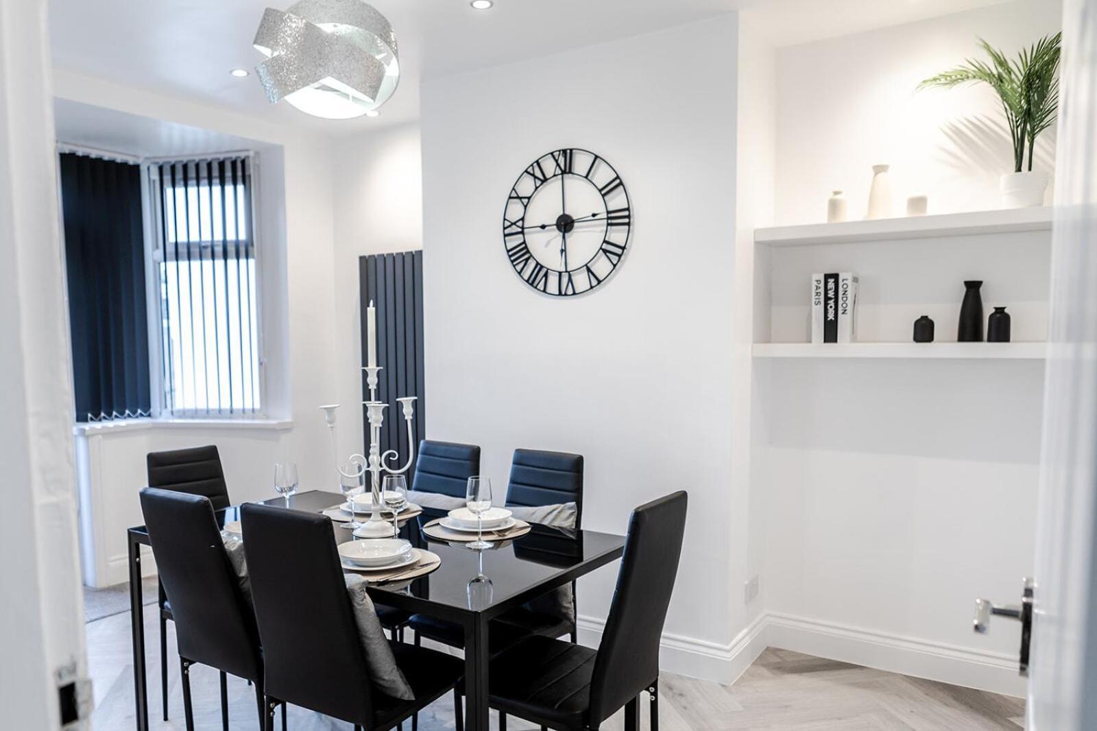 Lymer House - Stylish 3 Bedroom House In Wolverhampton Kültér fotó