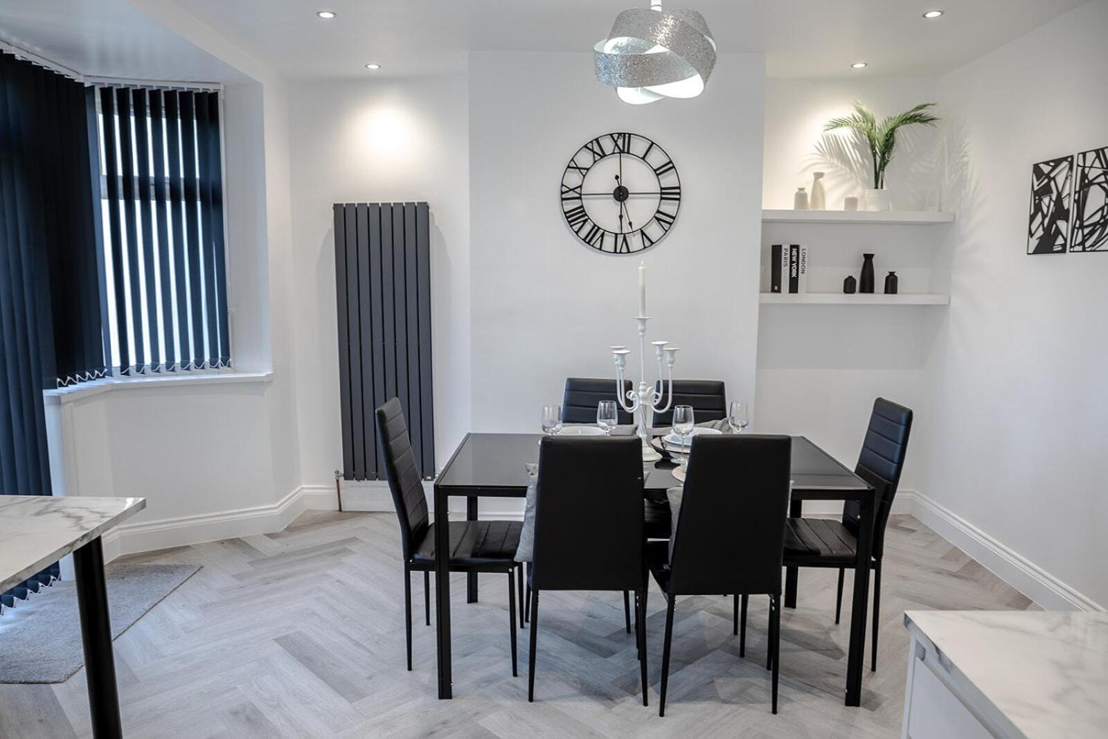 Lymer House - Stylish 3 Bedroom House In Wolverhampton Kültér fotó