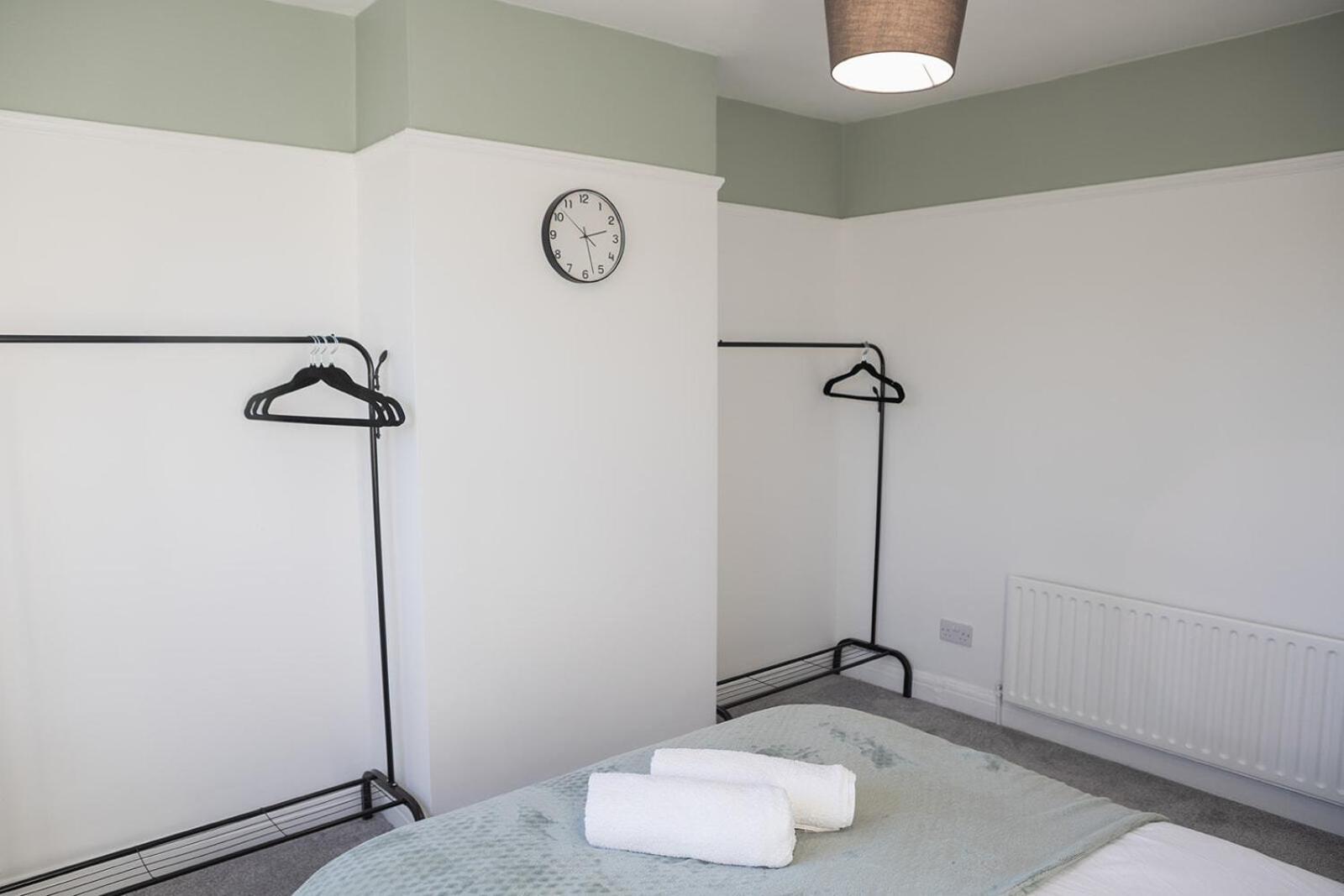 Lymer House - Stylish 3 Bedroom House In Wolverhampton Kültér fotó